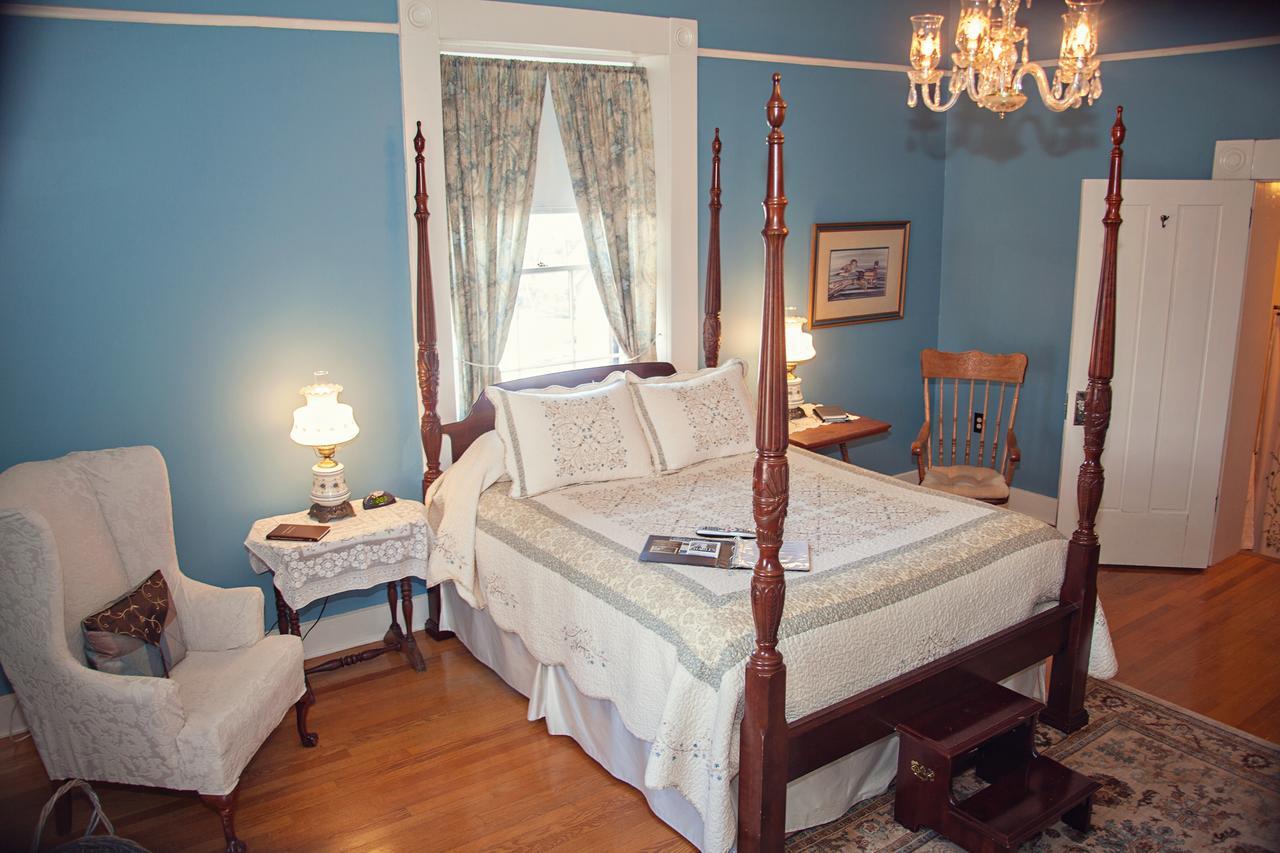 The Carriage Inn Bed And Breakfast تشارلز تاون المظهر الخارجي الصورة